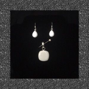 White Agate 925 Silver Overlay Pendent & Earrings